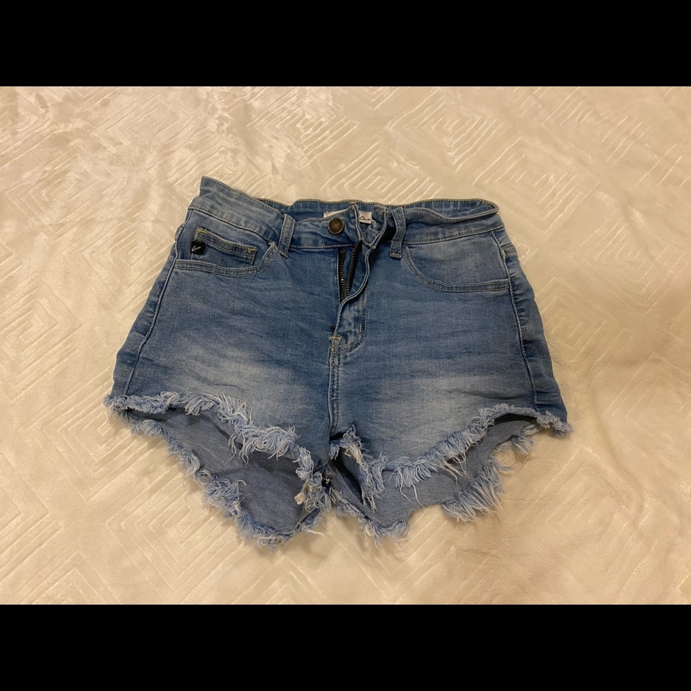 Kan Can shorts size 7/ 27